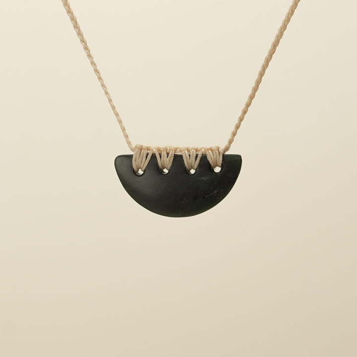 Small Kōuma Breastplate Kawakawa Pounamu Pendant