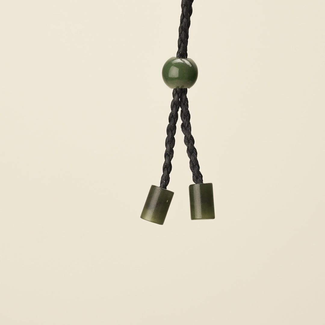 Kōuma Breastplate Curved Greenstone Pendant