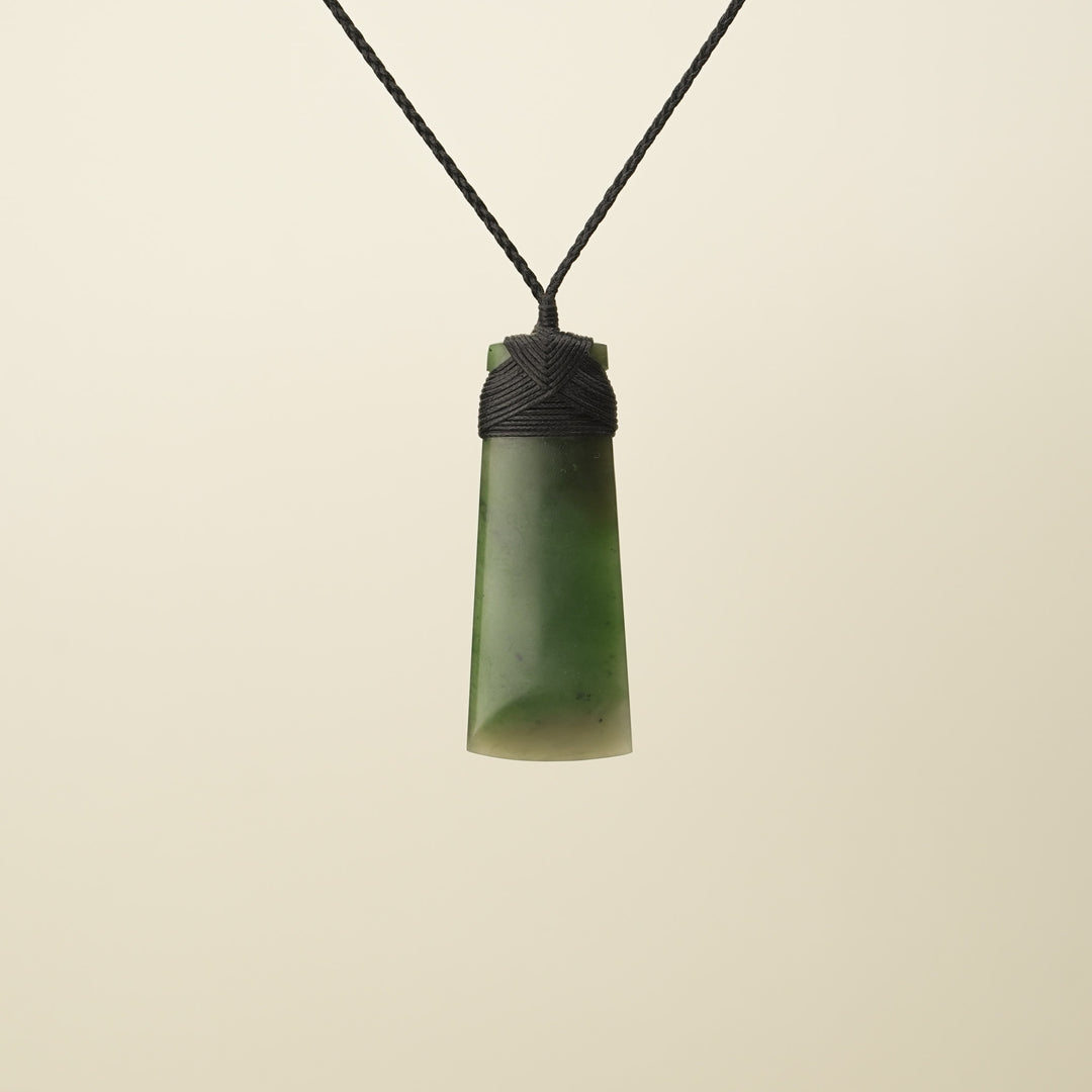 Large Kahurangi Pounamu Toki Pendant