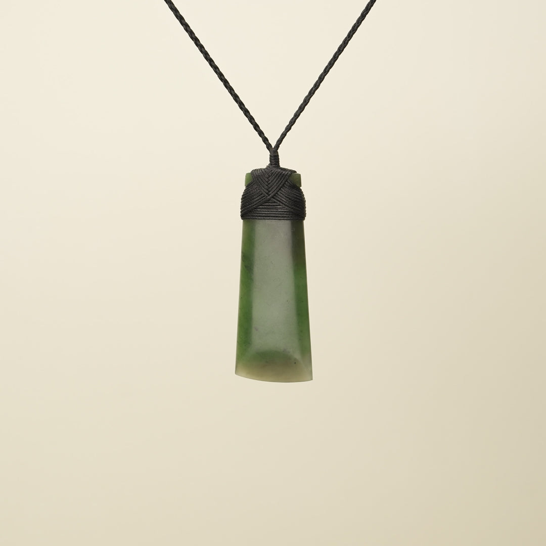 Large Kahurangi Pounamu Toki Pendant