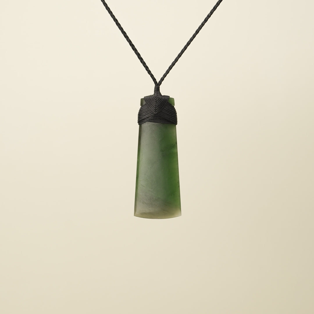 Large Kahurangi Pounamu Toki Pendant