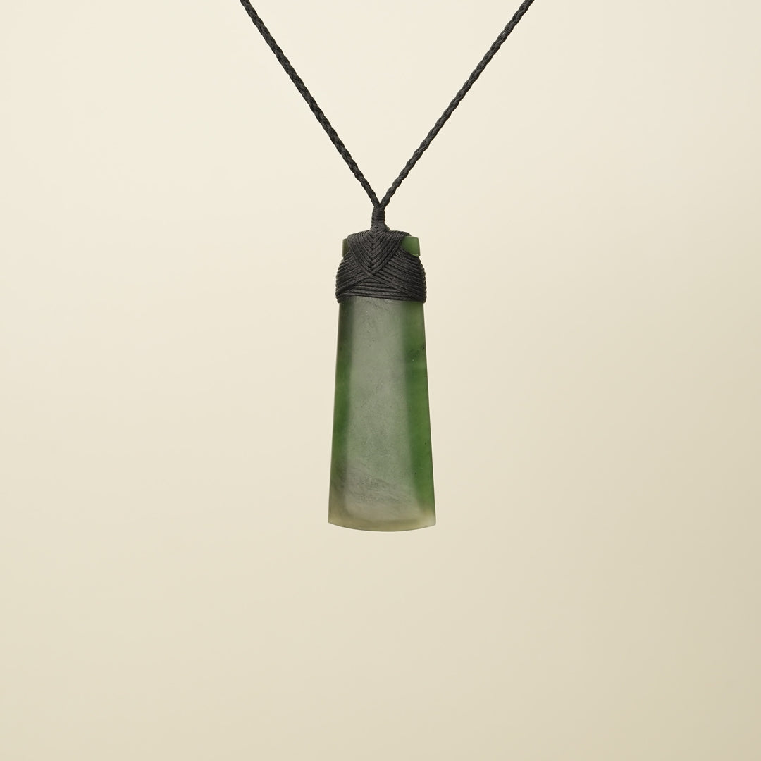 Large Kahurangi Pounamu Toki Pendant