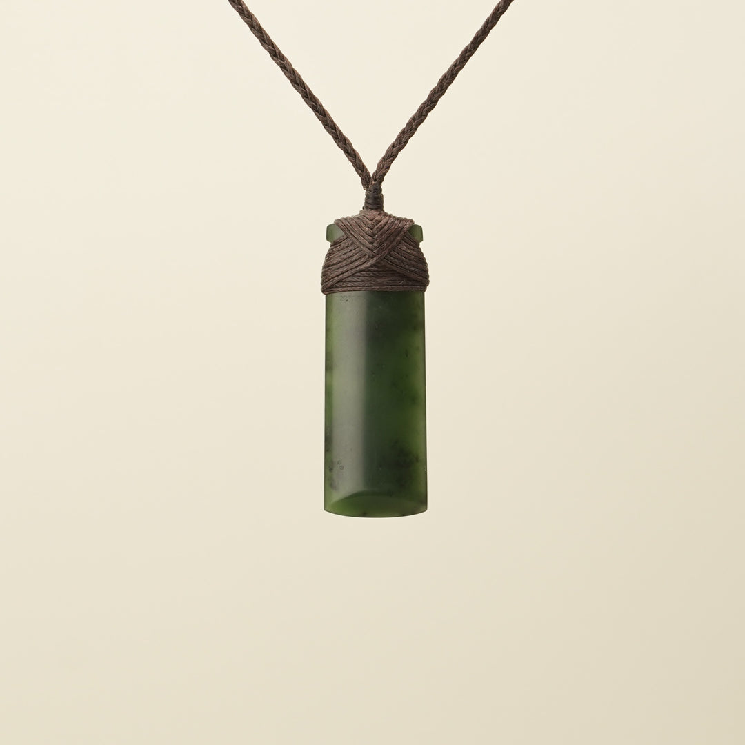 Small Kahurangi Toki Pounamu Pendant
