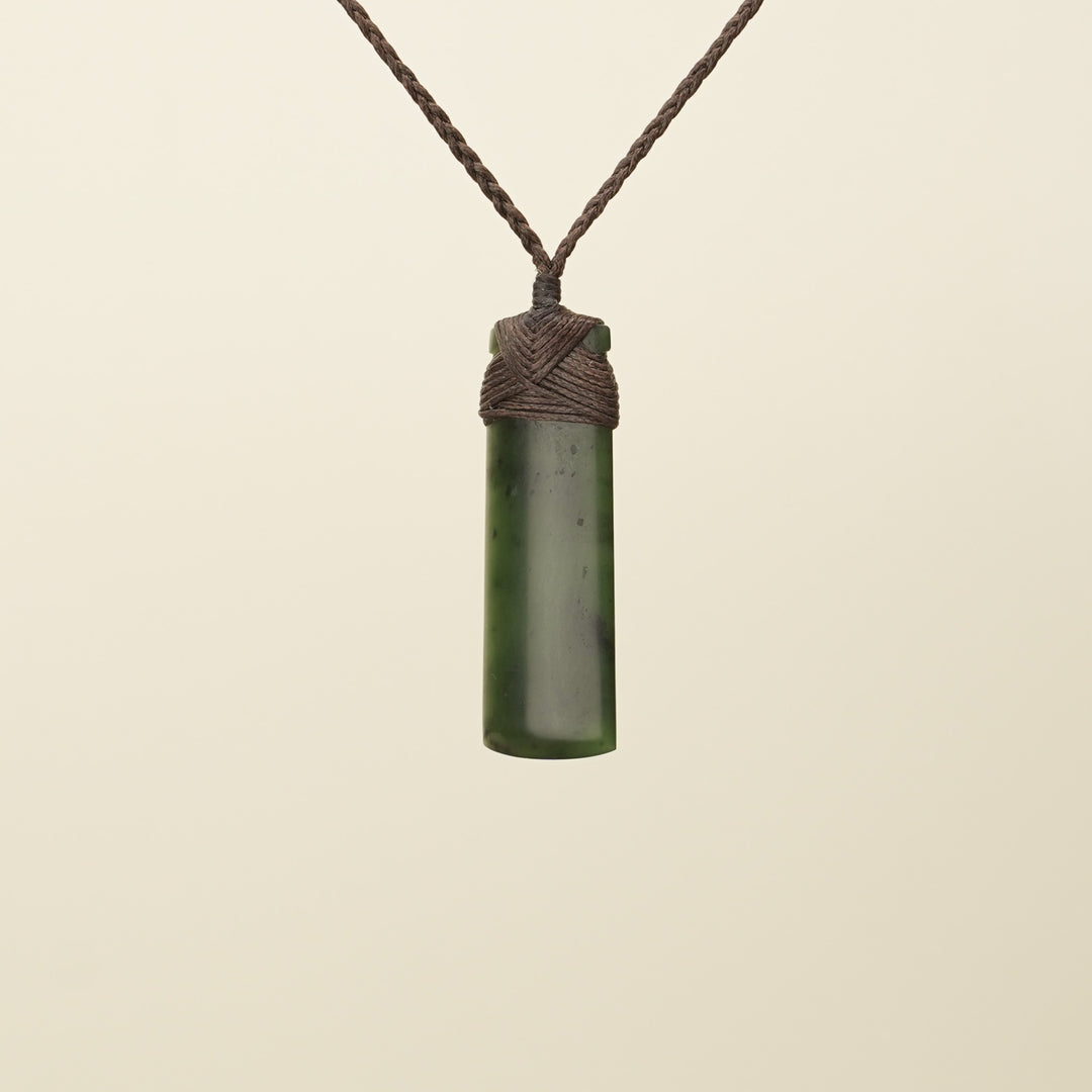 Small Kahurangi Toki Pounamu Pendant