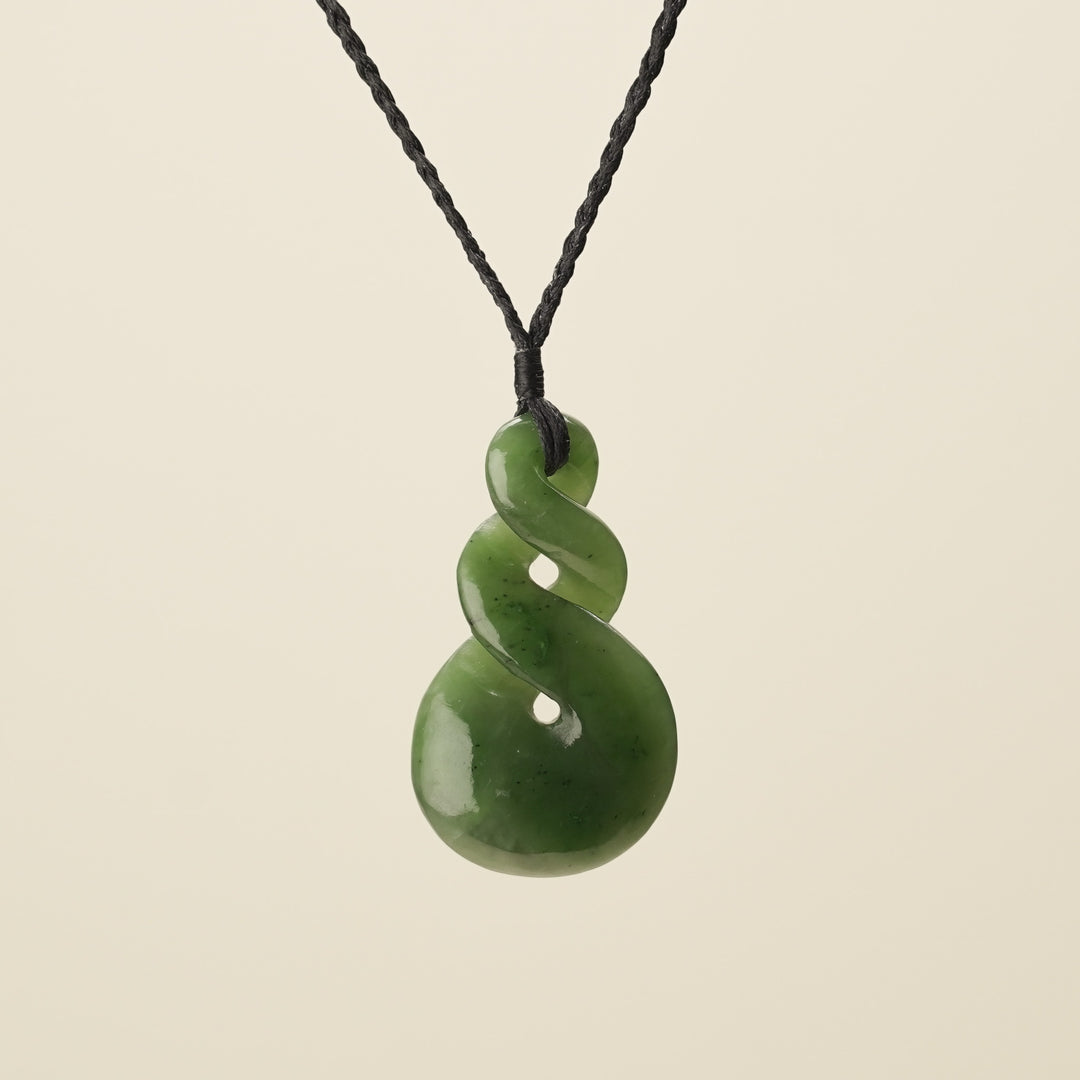 Double Pikorua Twist Pounamu – Large