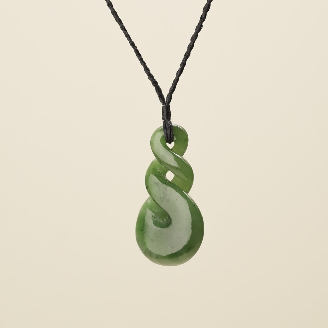 Double Pikorua Twist Pounamu – Large