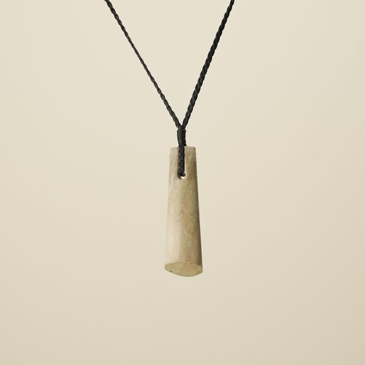 Toki – Raukaraka Pounamu Medium Pendant