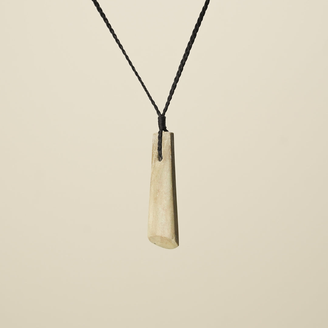 Toki – Raukaraka Pounamu Medium Pendant