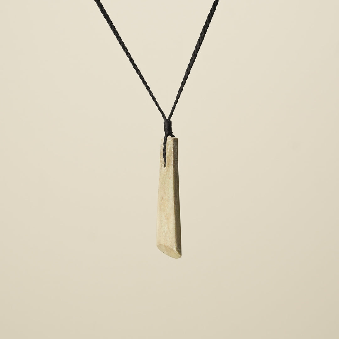 Toki – Raukaraka Pounamu Medium Pendant