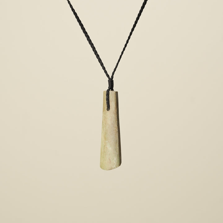 Toki – Raukaraka Pounamu Medium Pendant