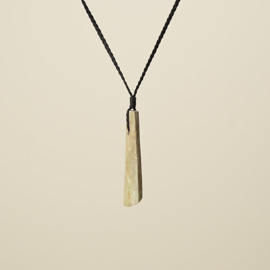 Toki – Raukaraka Pounamu Medium Pendant