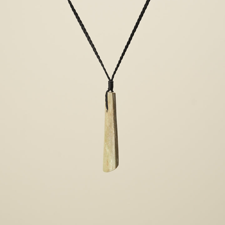 Toki – Raukaraka Pounamu Medium Pendant
