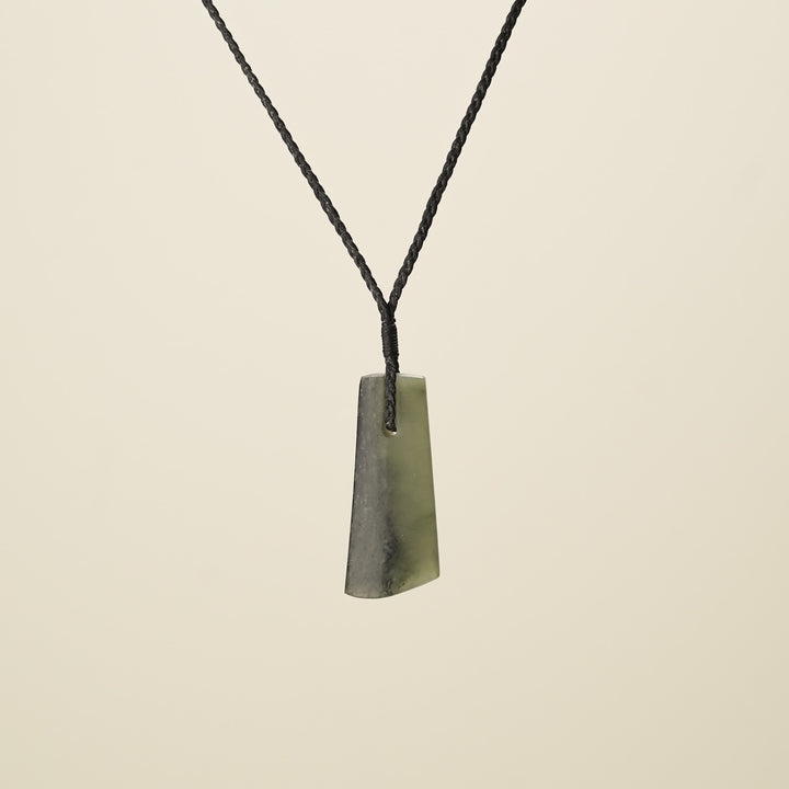 Toki Kōkopu Pounamu Medium Pendant, Black Binding