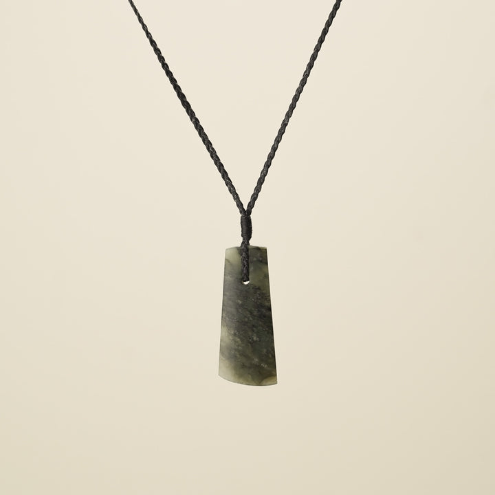Toki Kōkopu Pounamu Medium Pendant