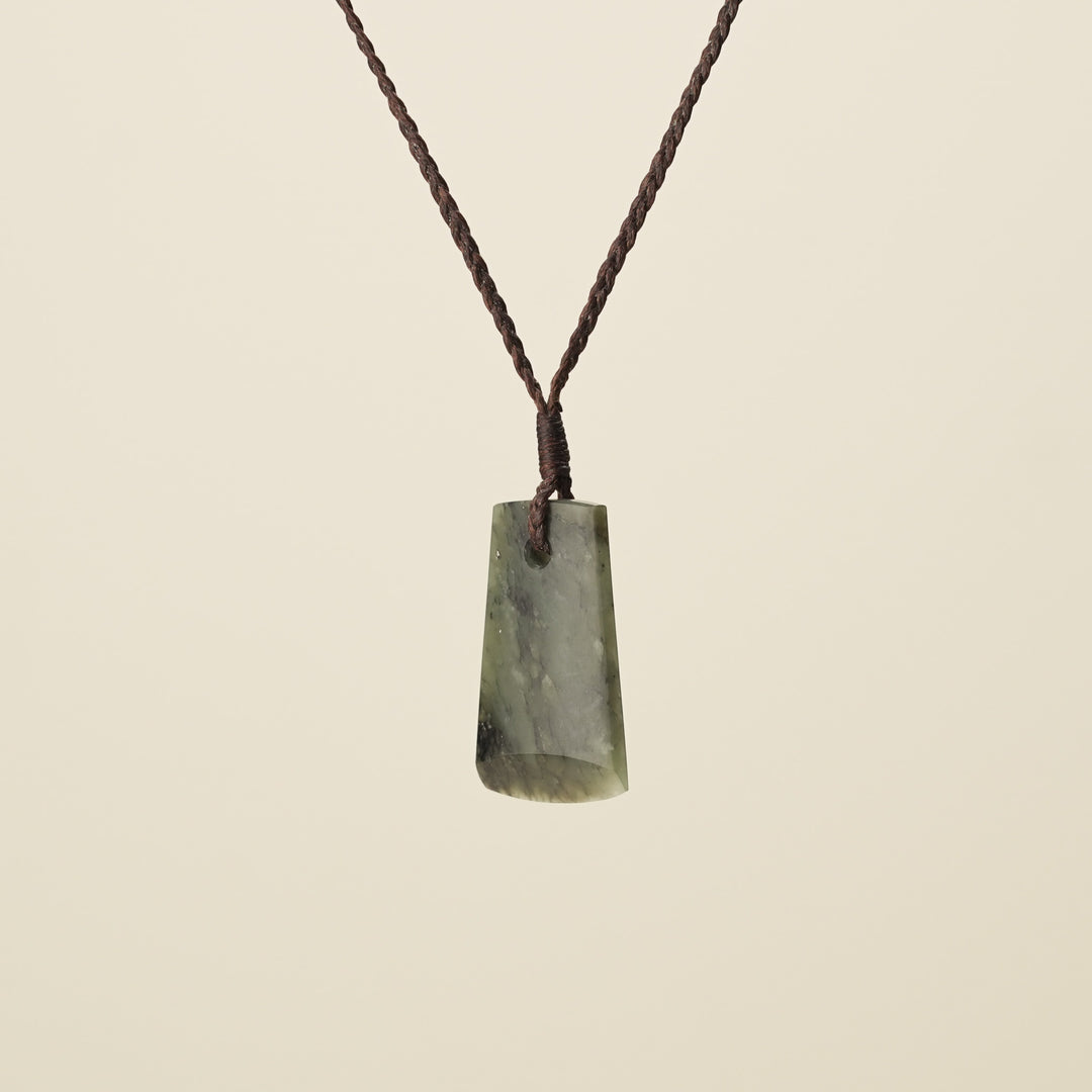 Toki Kōkopu – Pounamu Small Pendant, Brown Binding
