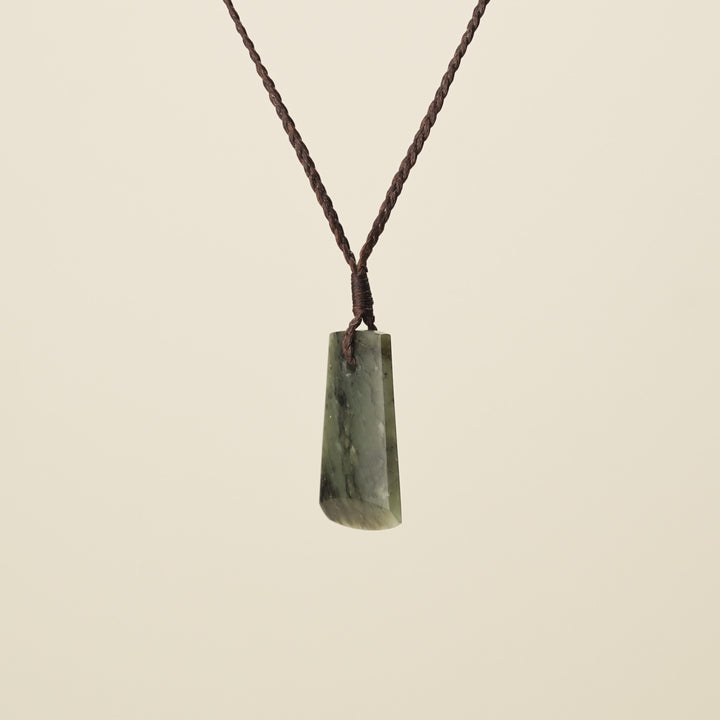 Toki Kōkopu – Pounamu Small Pendant, Brown Binding