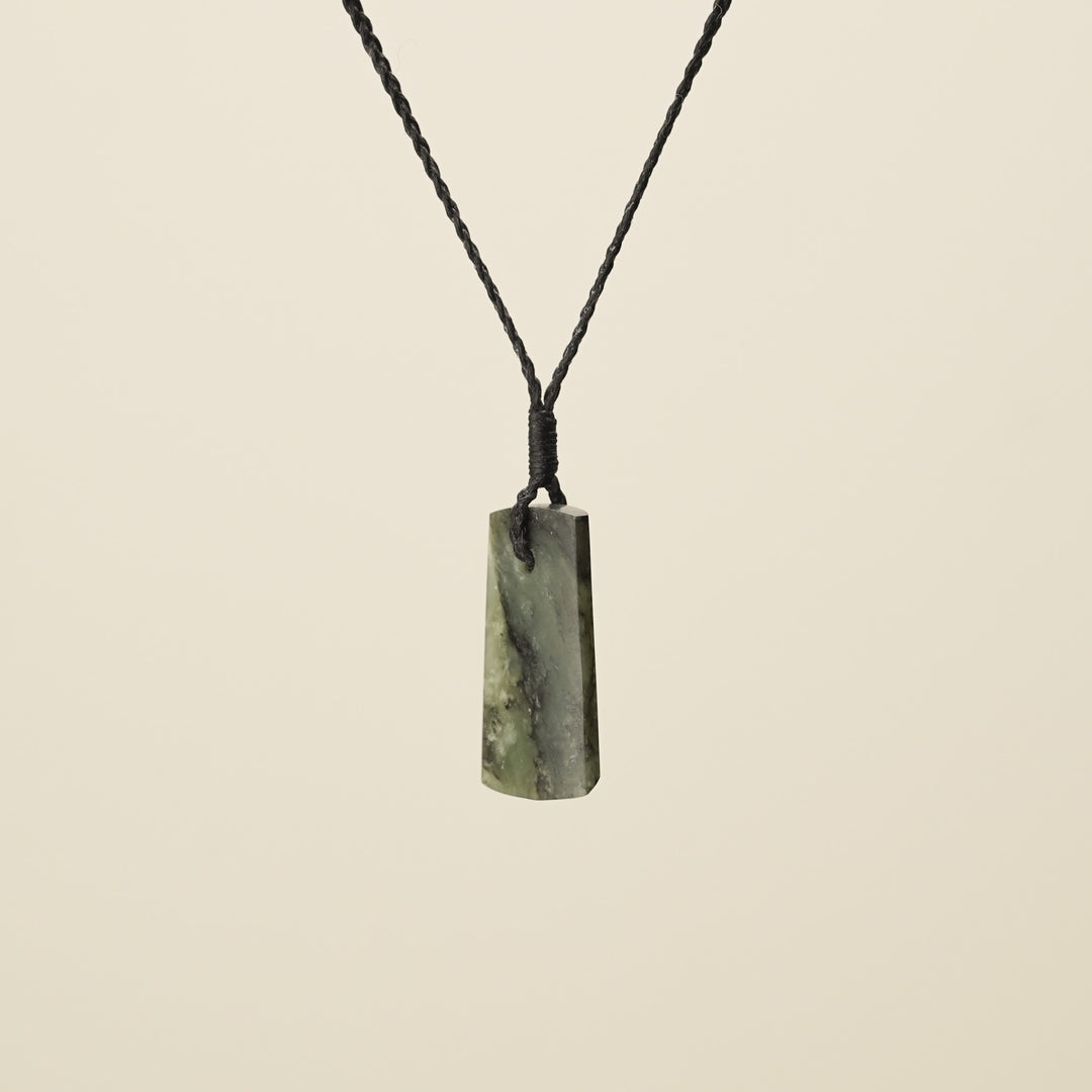 Toki Kōkopu Pounamu Small Pendant, Black Binding