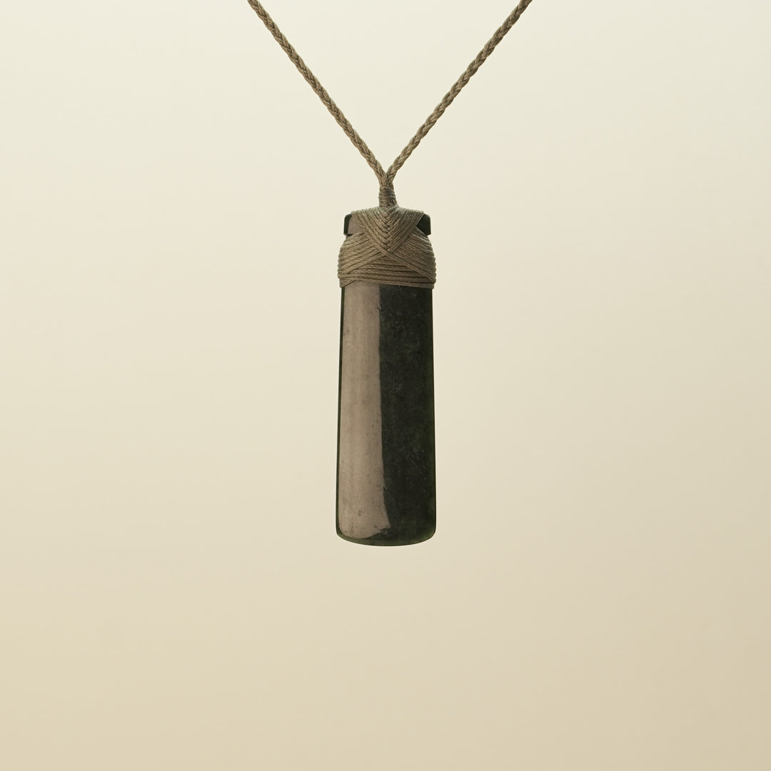 Toki Kawakawa Medium Large Pounamu Pendant
