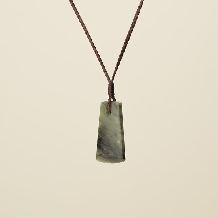 Toki Kōkopu Pounamu Small Pendant, Brown Binding