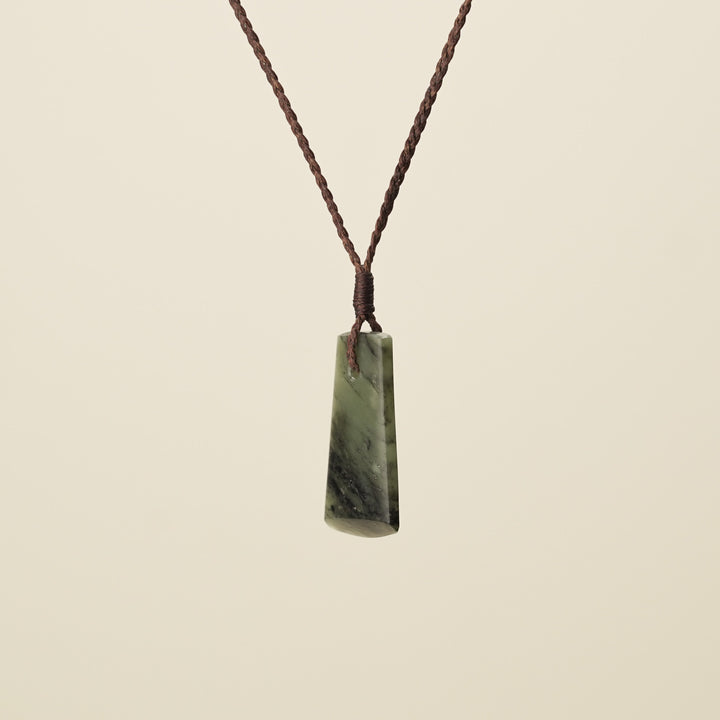 Toki Kōkopu Pounamu Small Pendant, Brown Binding