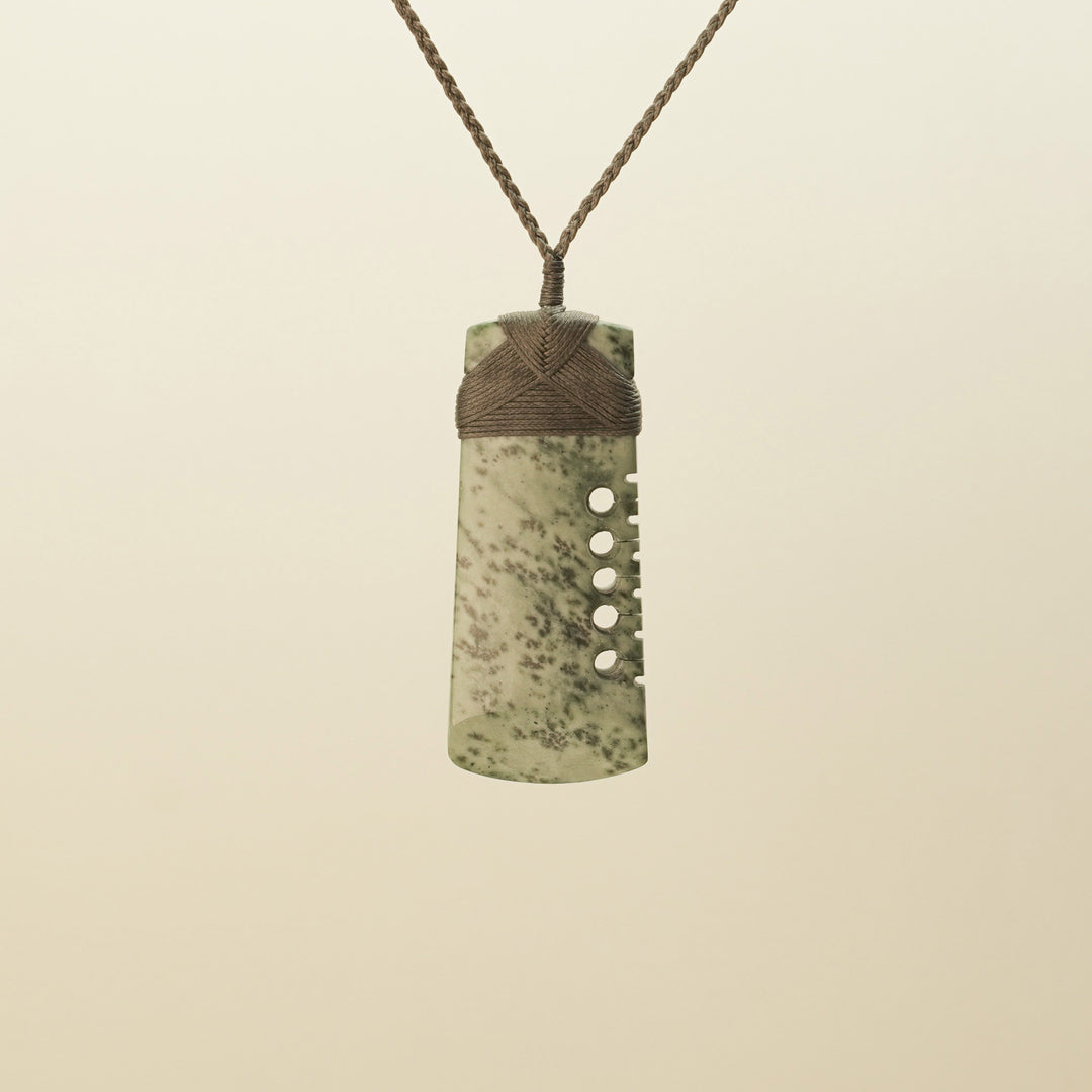 Notched Toki Kōkopu Large Pounamu Pendant