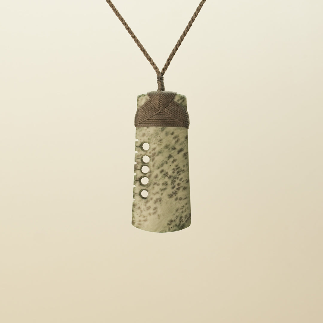 Notched Toki Kōkopu Large Pounamu Pendant