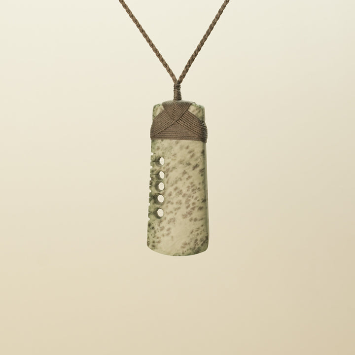 Notched Toki Kōkopu Large Pounamu Pendant