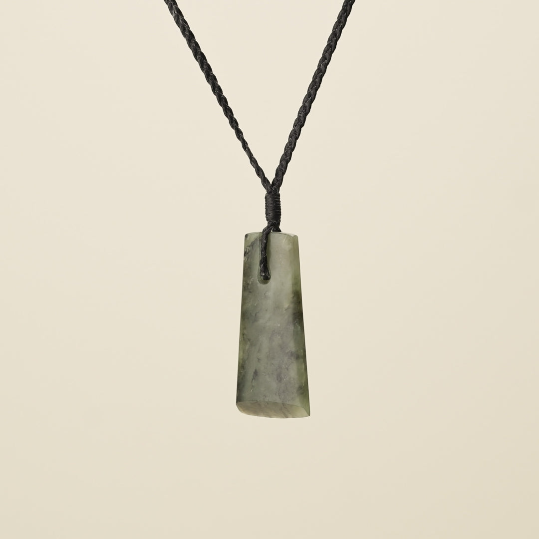 Toki Kawakawa – Pounamu Small Medium Pendant