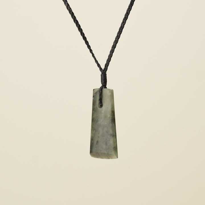 Toki Kawakawa – Pounamu Small Medium Pendant