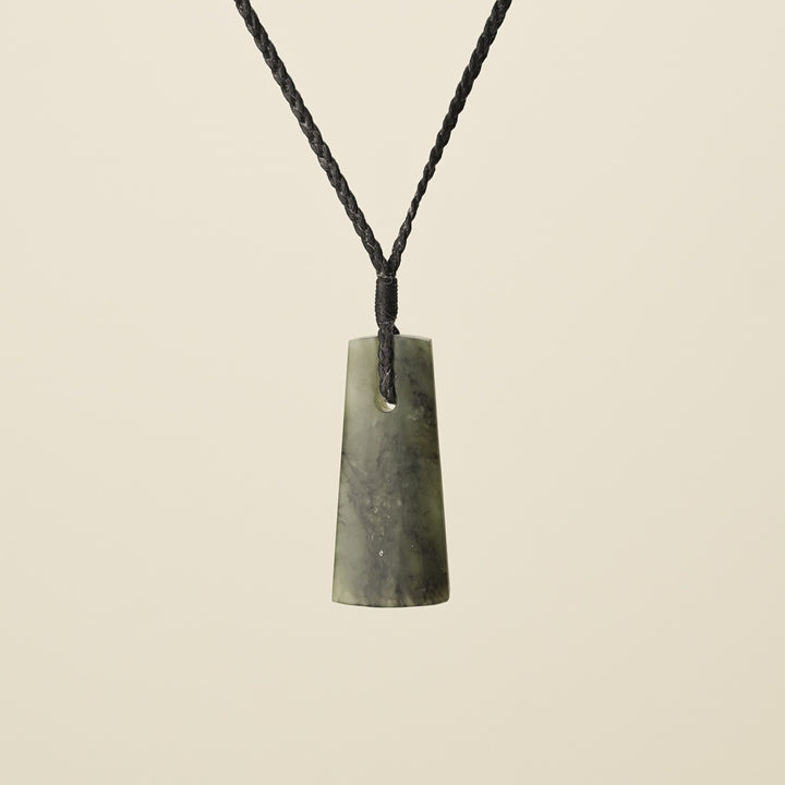 Toki Kawakawa – Pounamu Small Medium Pendant