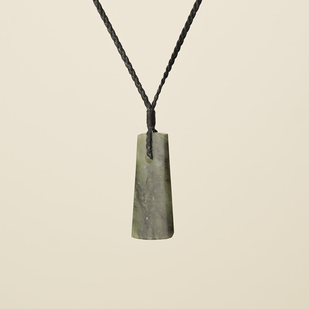 Toki Kawakawa – Pounamu Small Medium Pendant
