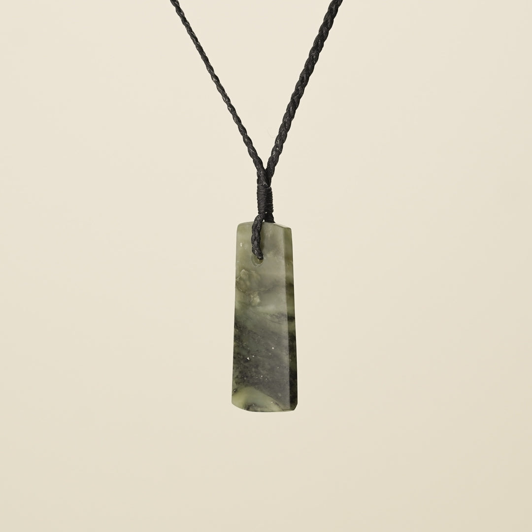 Toki Kōkopu Pounamu Small Medium Pendant, Black Binding