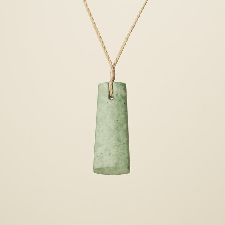 Toki – Kahurangi Pounamu Large, Tan Binding