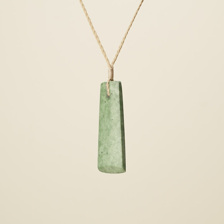 Toki – Kahurangi Pounamu Large, Tan Binding