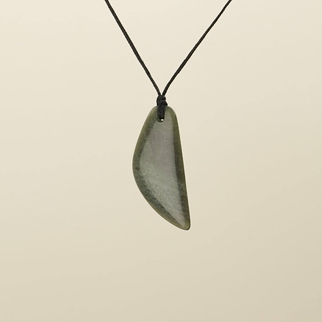 Tangiwai Bowenite Freeform Medium Pounamu Pendant