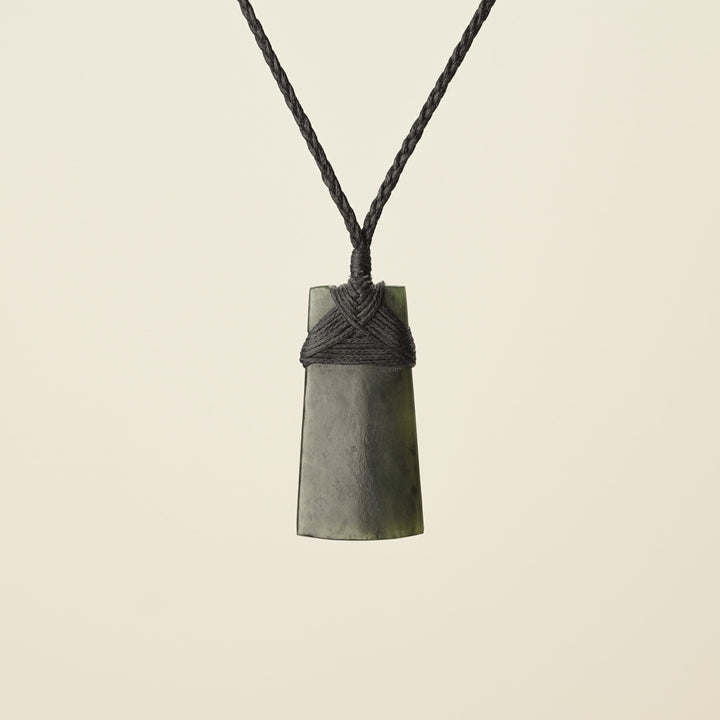 Toki Pounamu Small, Black Binding