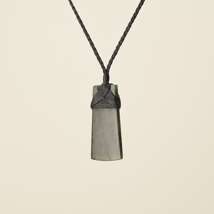 Toki Pounamu Small, Black Binding