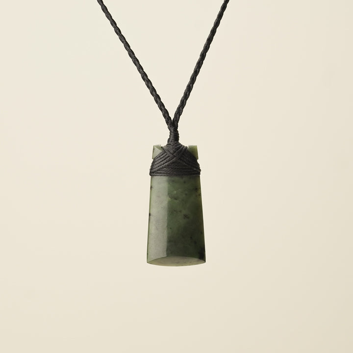 Toki Pounamu Small, Black Binding