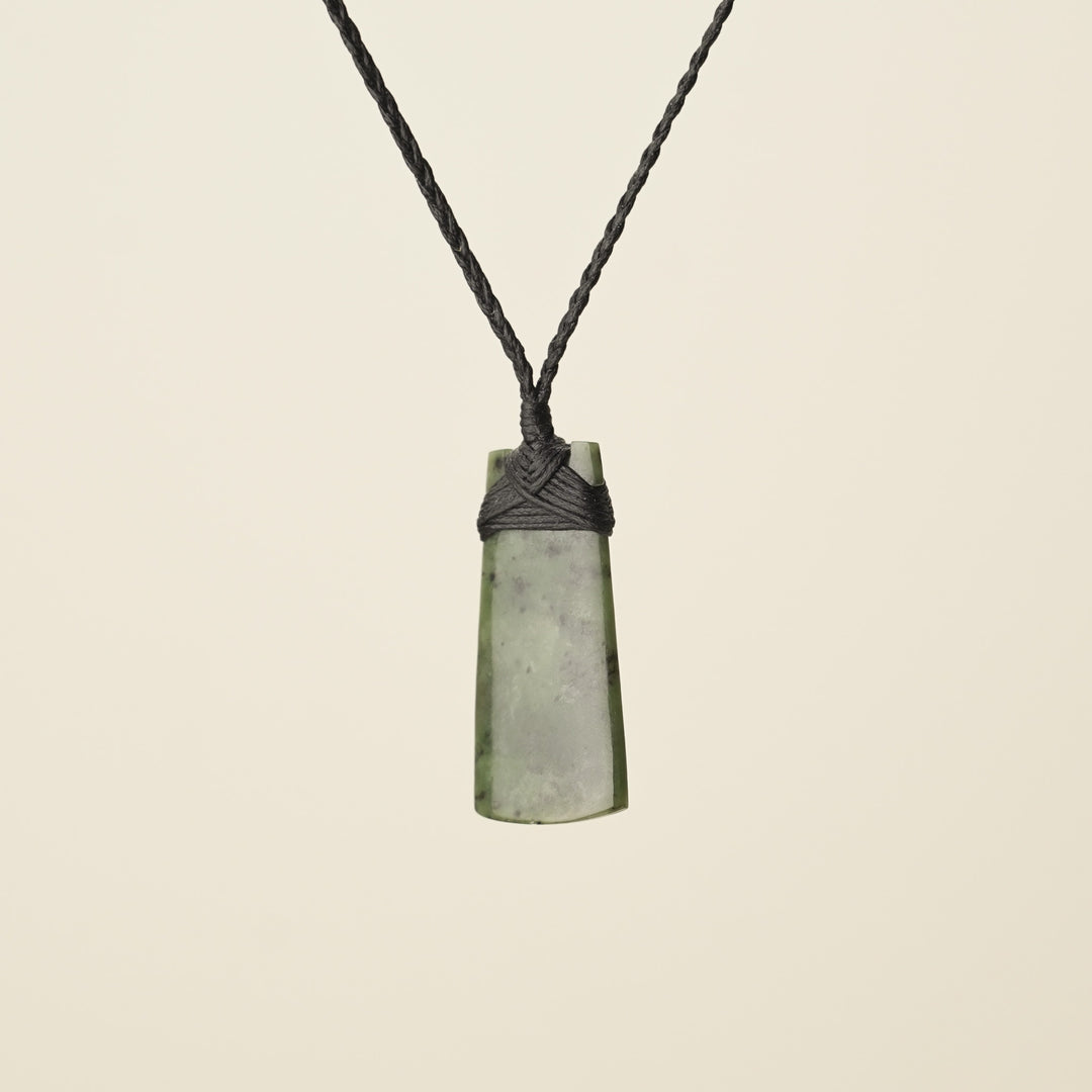 Toki Pounamu Small, Black Binding