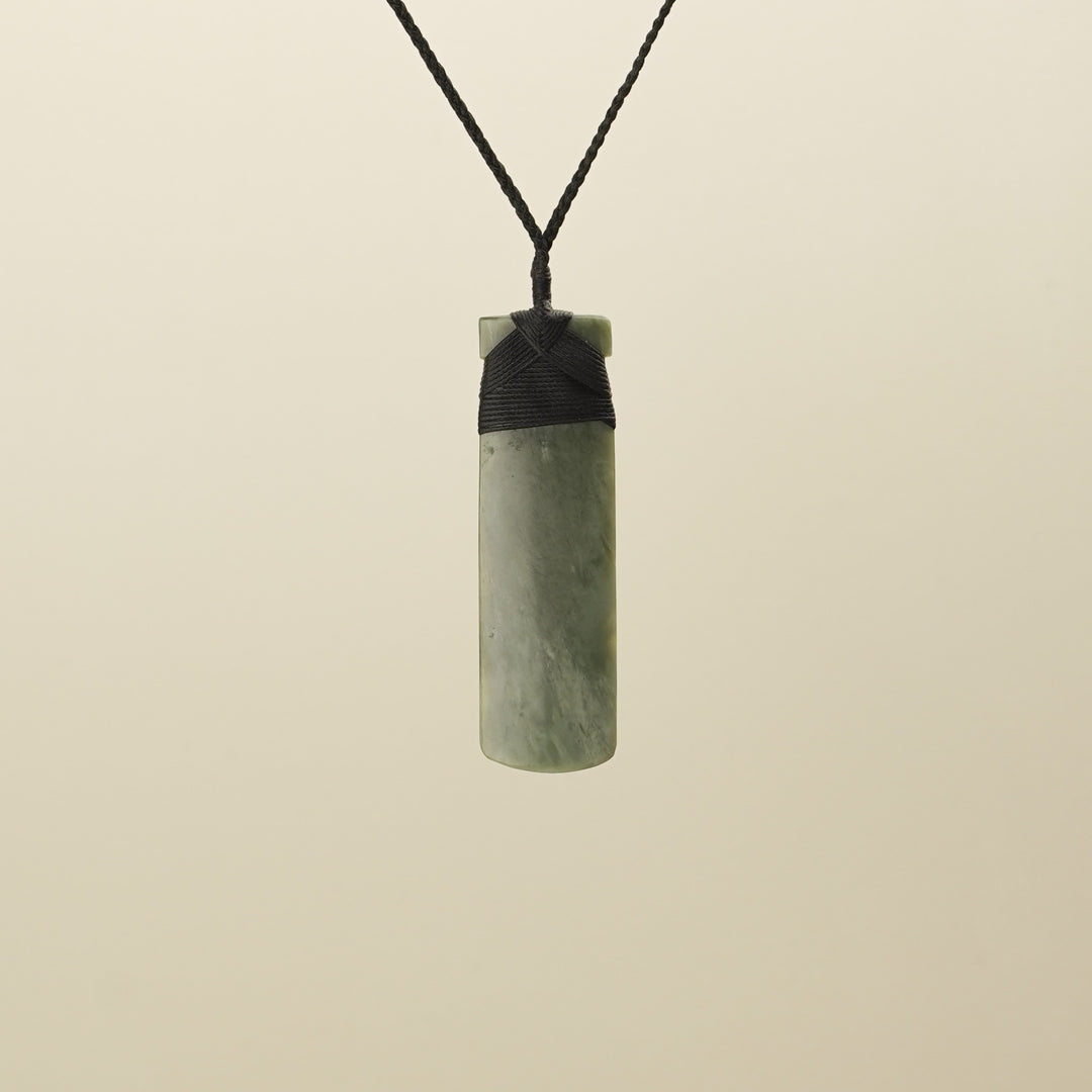 Toki Medium Inanga Whakarei Pounamu Pendant