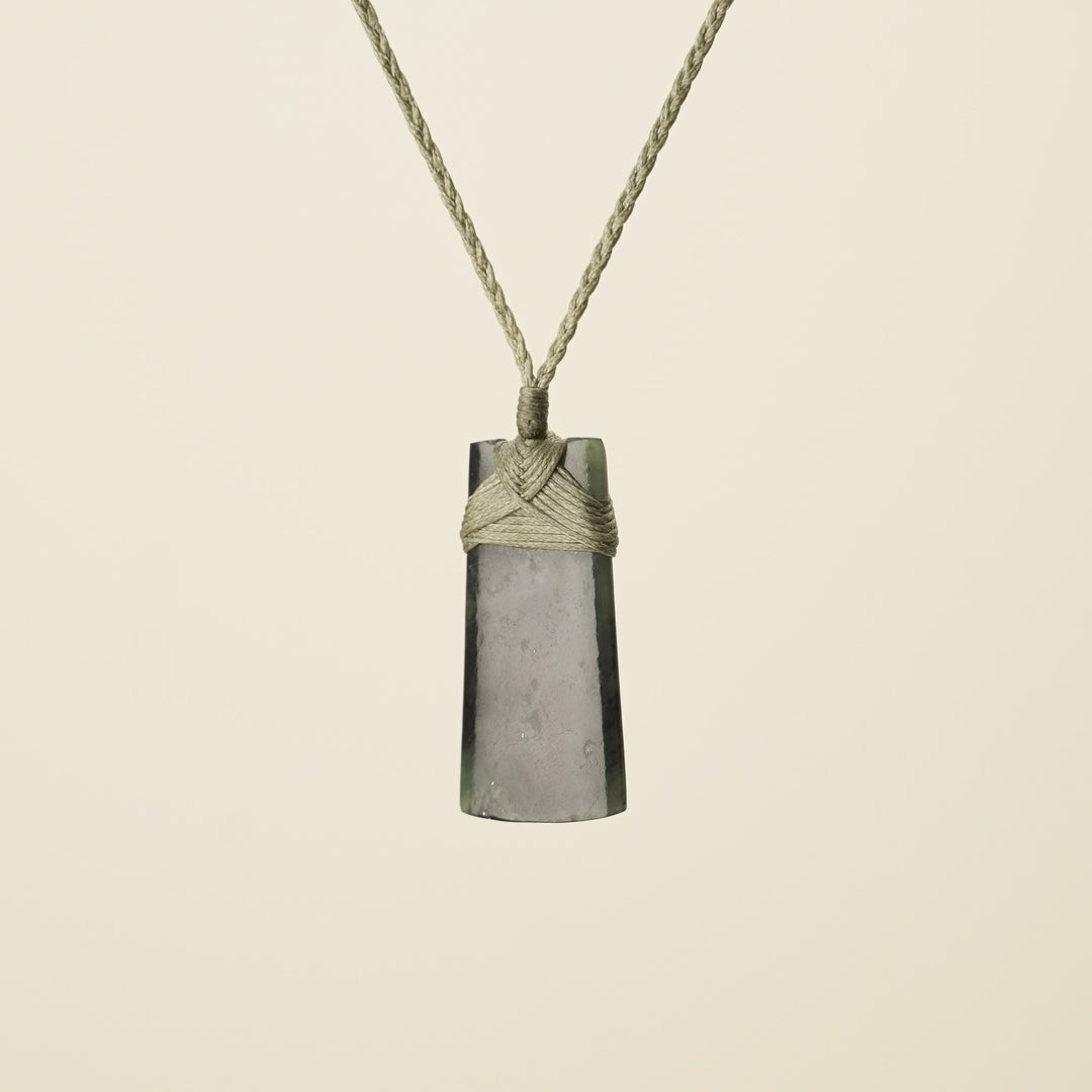 Toki Pounamu Small, Khaki Binding