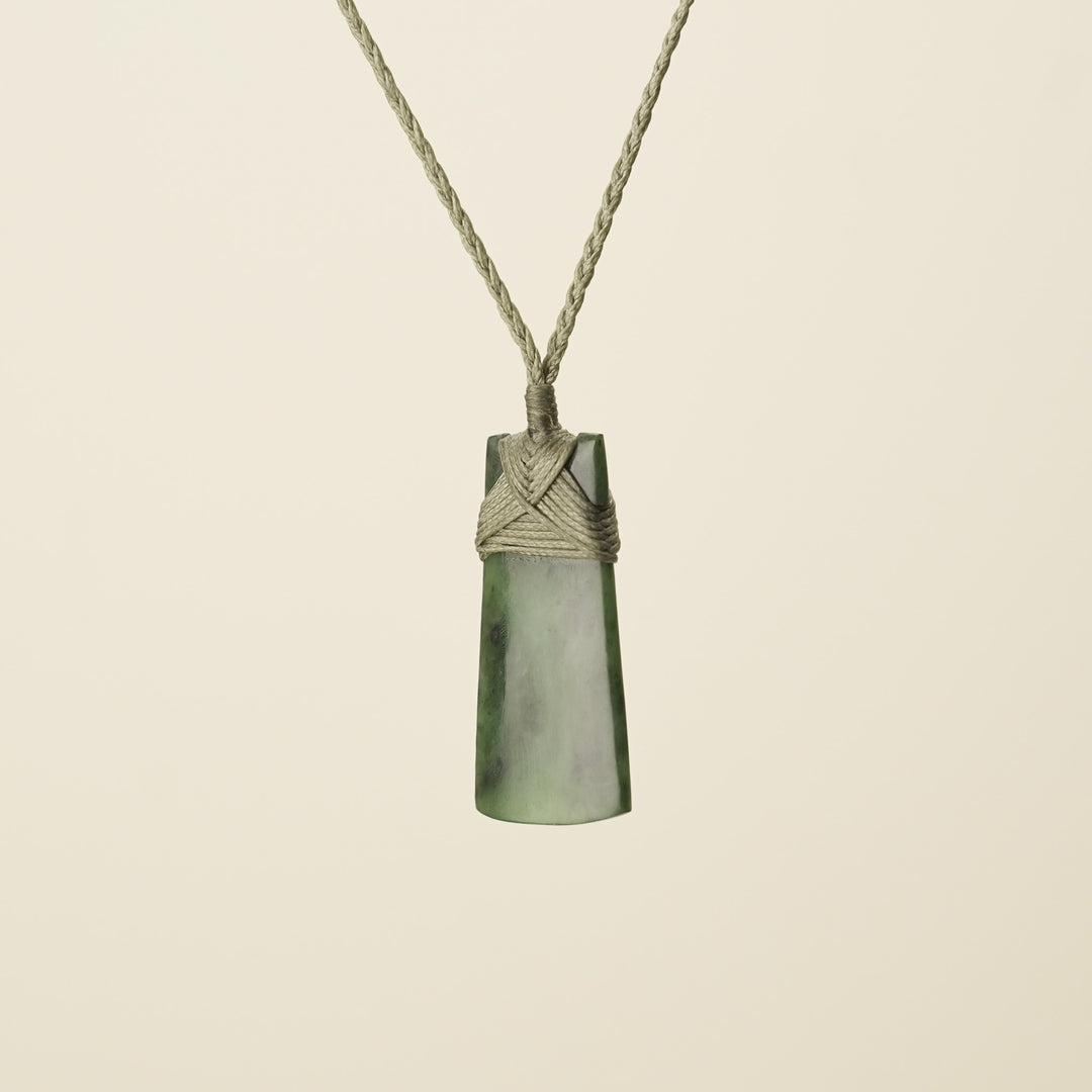 Toki Pounamu Small, Khaki Binding