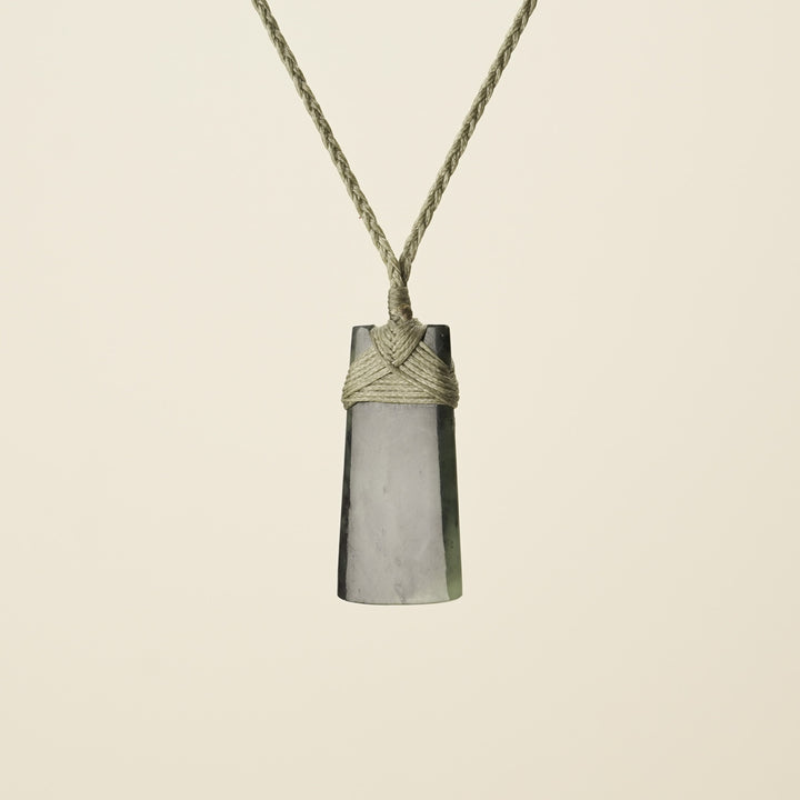 Toki Pounamu Small, Khaki Binding