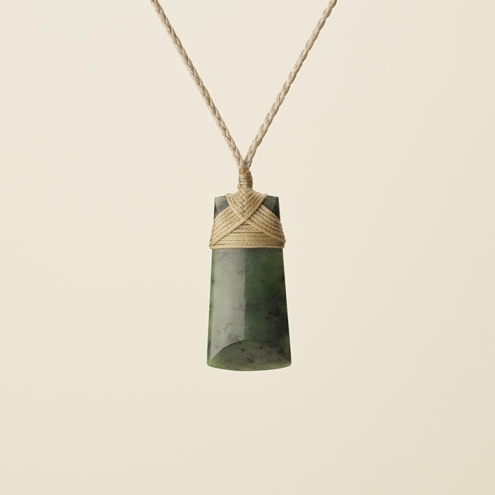 Toki Pounamu Small, Tan Binding