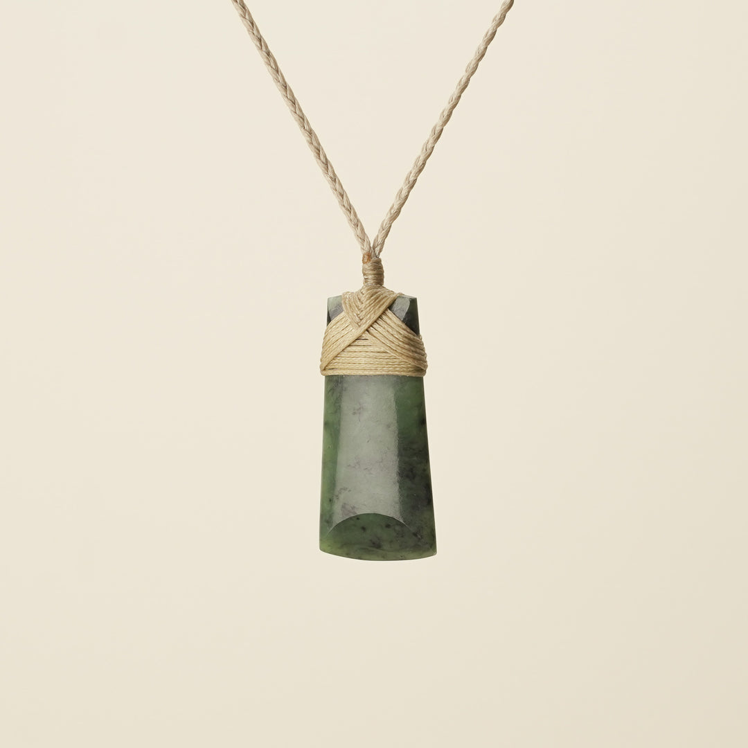 Toki Pounamu Small, Tan Binding