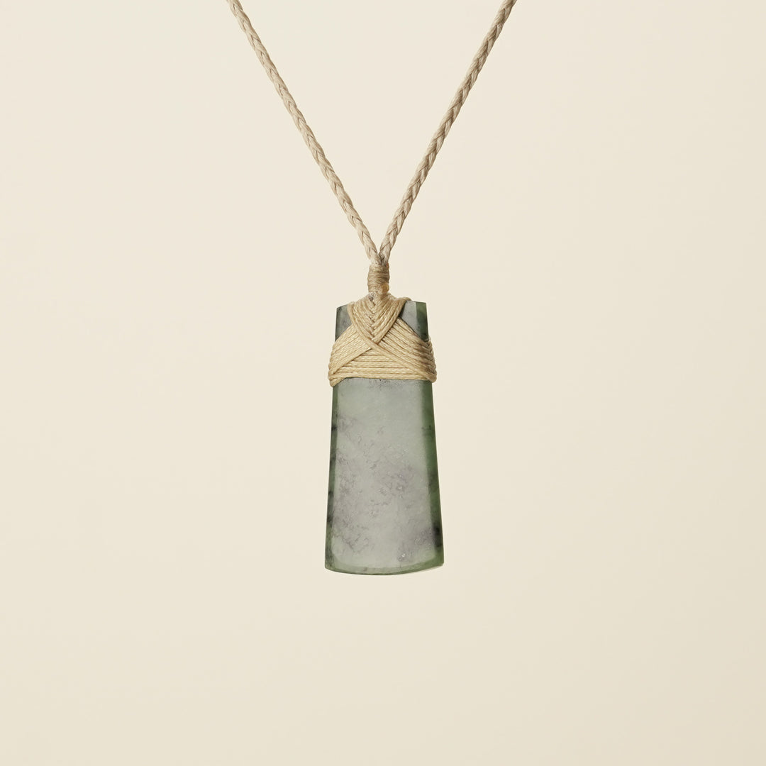 Toki Pounamu Small, Tan Binding