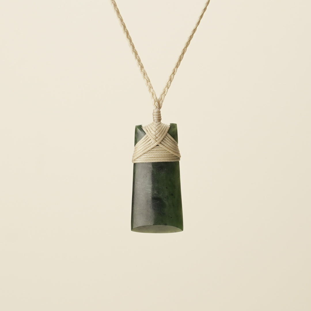 Toki Pounamu Small, Tan Binding