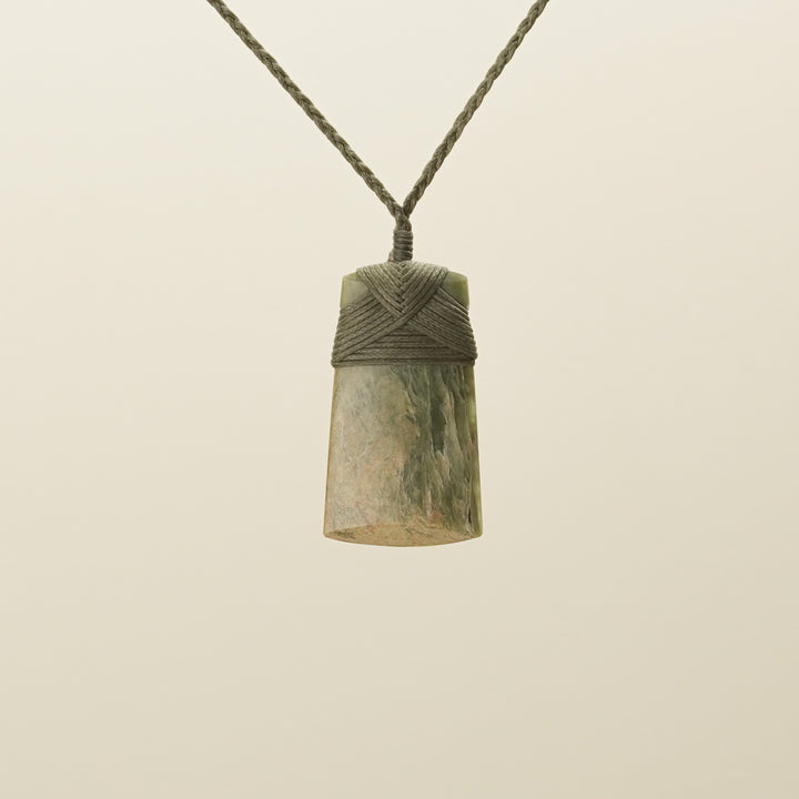 Toki Raukaraka Pounamu Medium Pendant