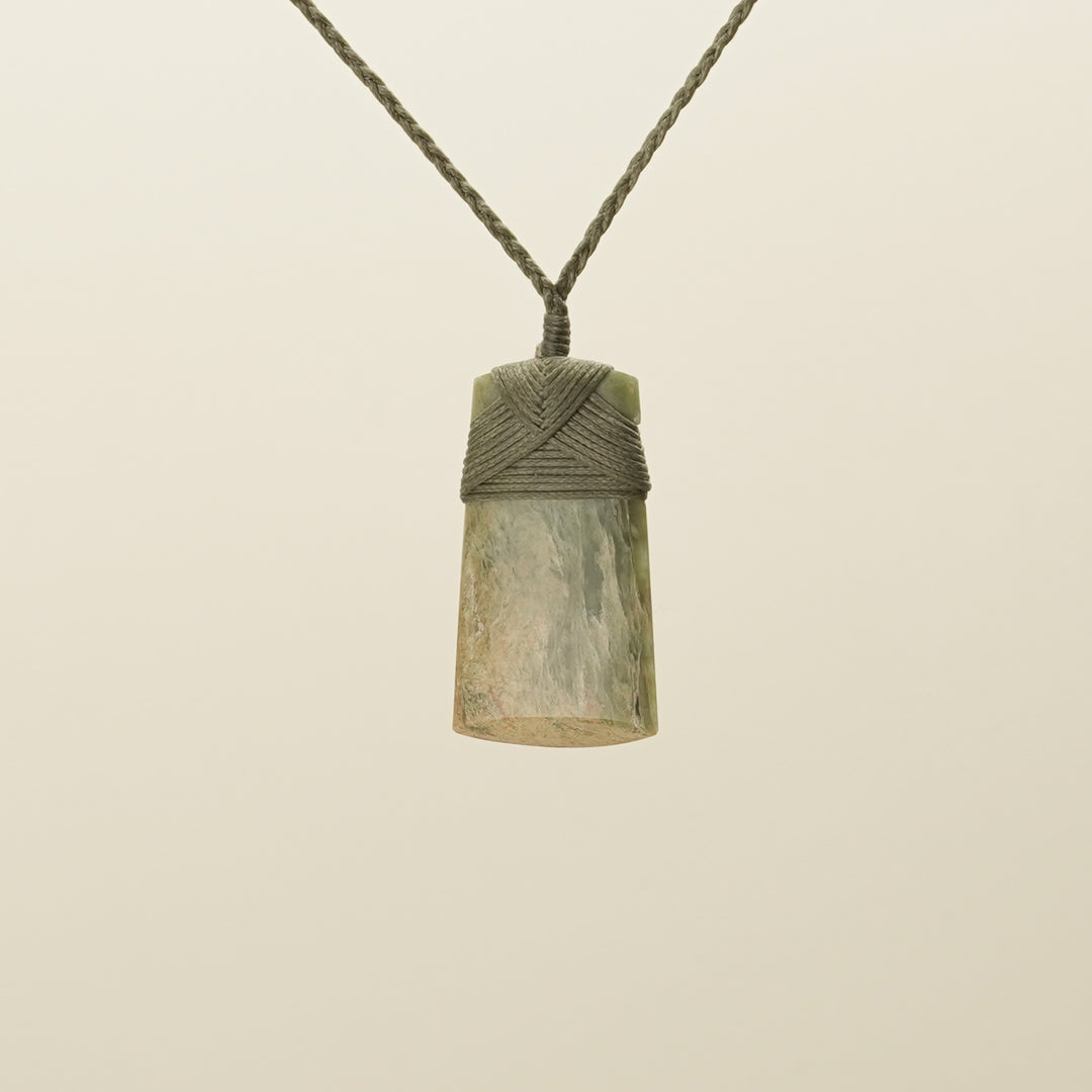 Toki Raukaraka Pounamu Medium Pendant