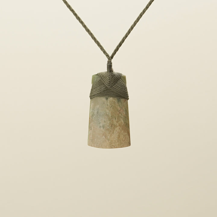 Toki Raukaraka Pounamu Medium Pendant